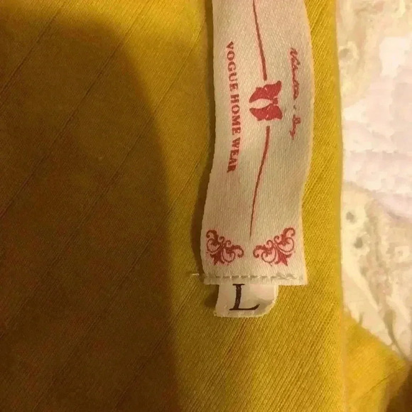 Vogue Homewear unique long sleeve top. - Picture 8 of 10